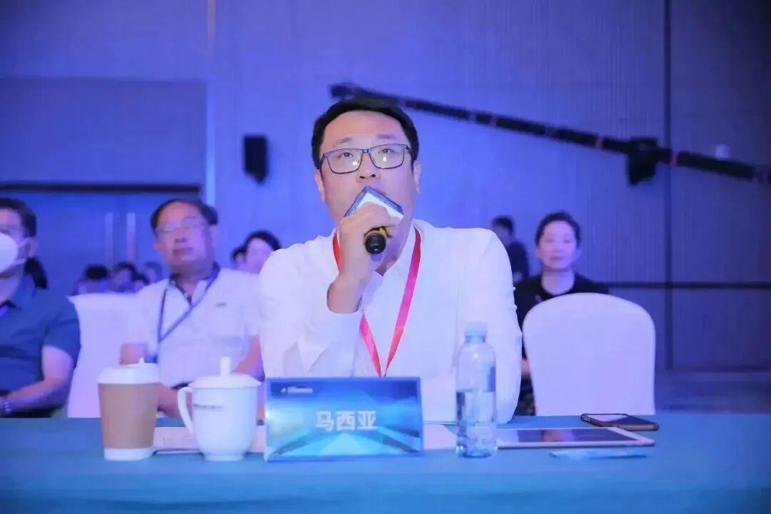 马西亚在创新大赛评审交流现场发言