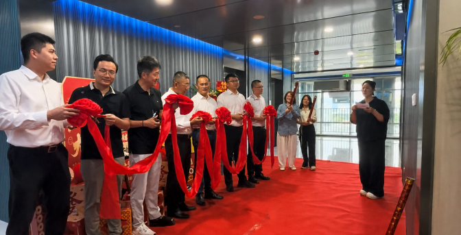 人力窝福建乔迁剪彩现场